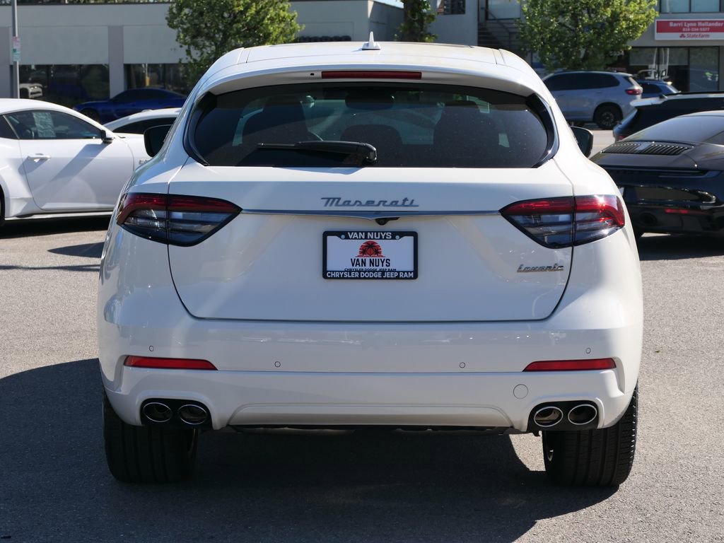 Used 2024 Maserati Levante GT Ultima image 6