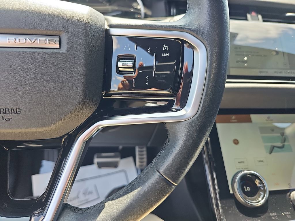 Used 2023 Land Rover Range Rover Evoque R-Dynamic SE image 22