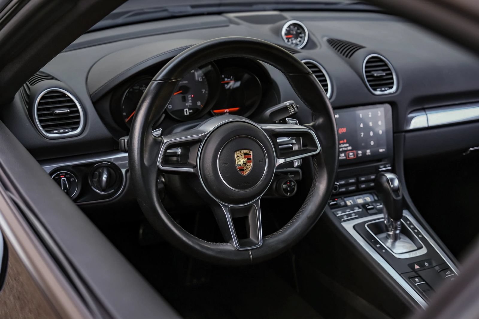 Used 2019 Porsche 718 Cayman S RWD image 15