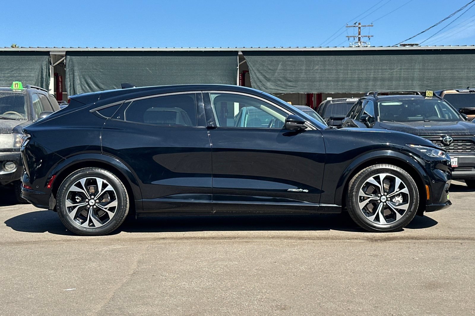 Used 2023 Ford Mustang Mach-E Premium AWD/4WD image 3