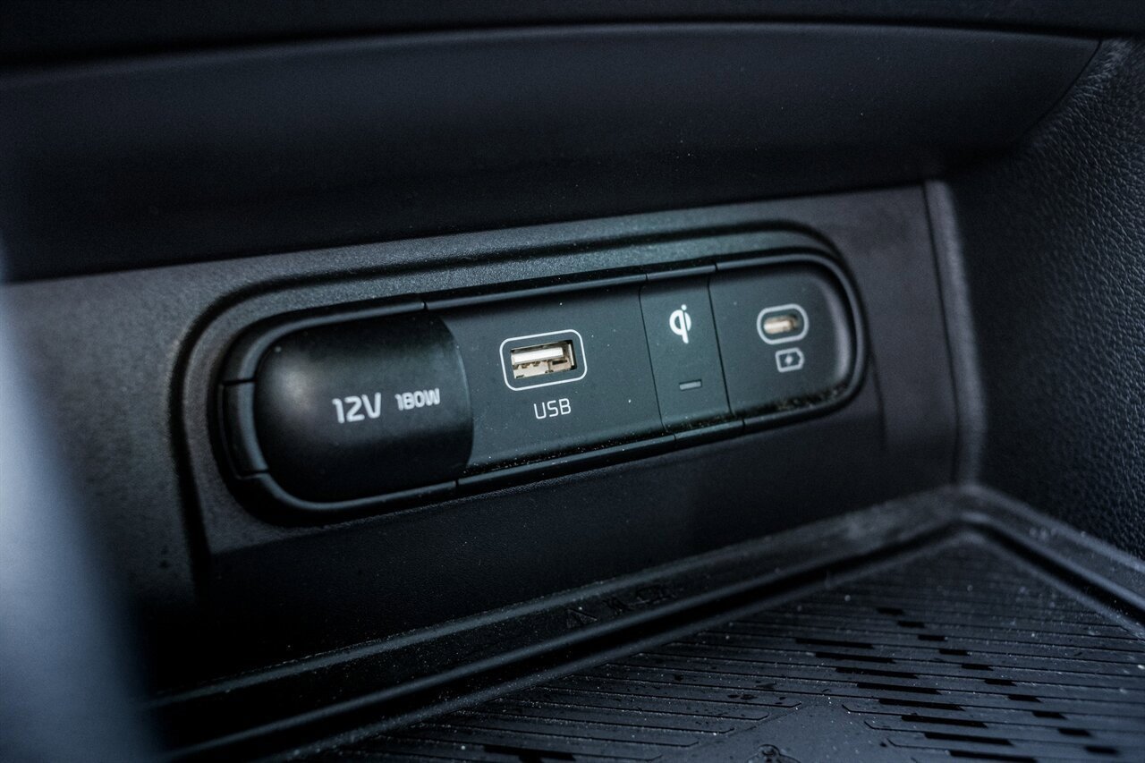 Used 2024 Kia Sportage EX image 29