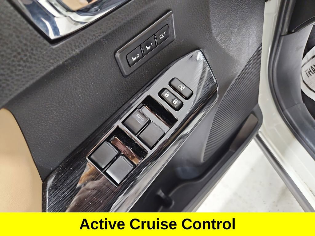 Used 2018 Toyota RAV4 Limited image 11