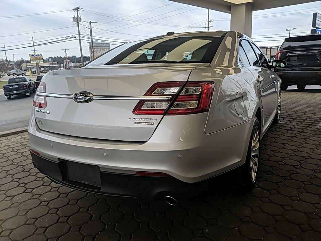 Used 2017 Ford Taurus Limited image 6
