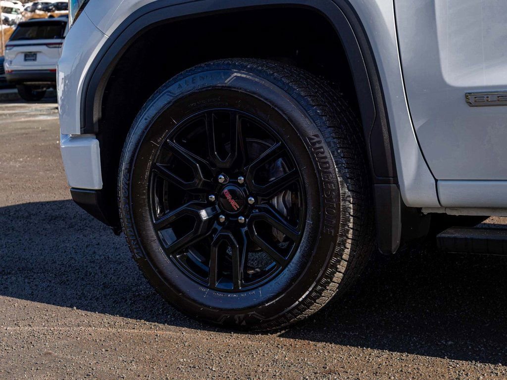 Used 2025 GMC Sierra 1500 Elevation w/ Preferred Package image 7