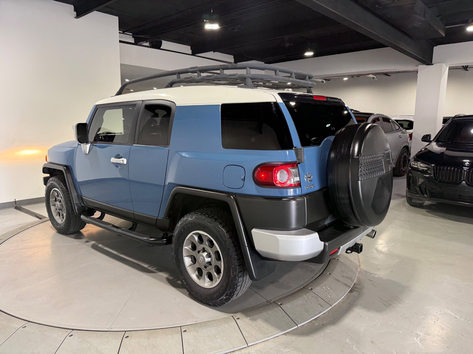 Used 2013 Toyota FJ Cruiser 4WD w/ Convenience Pkg image 14