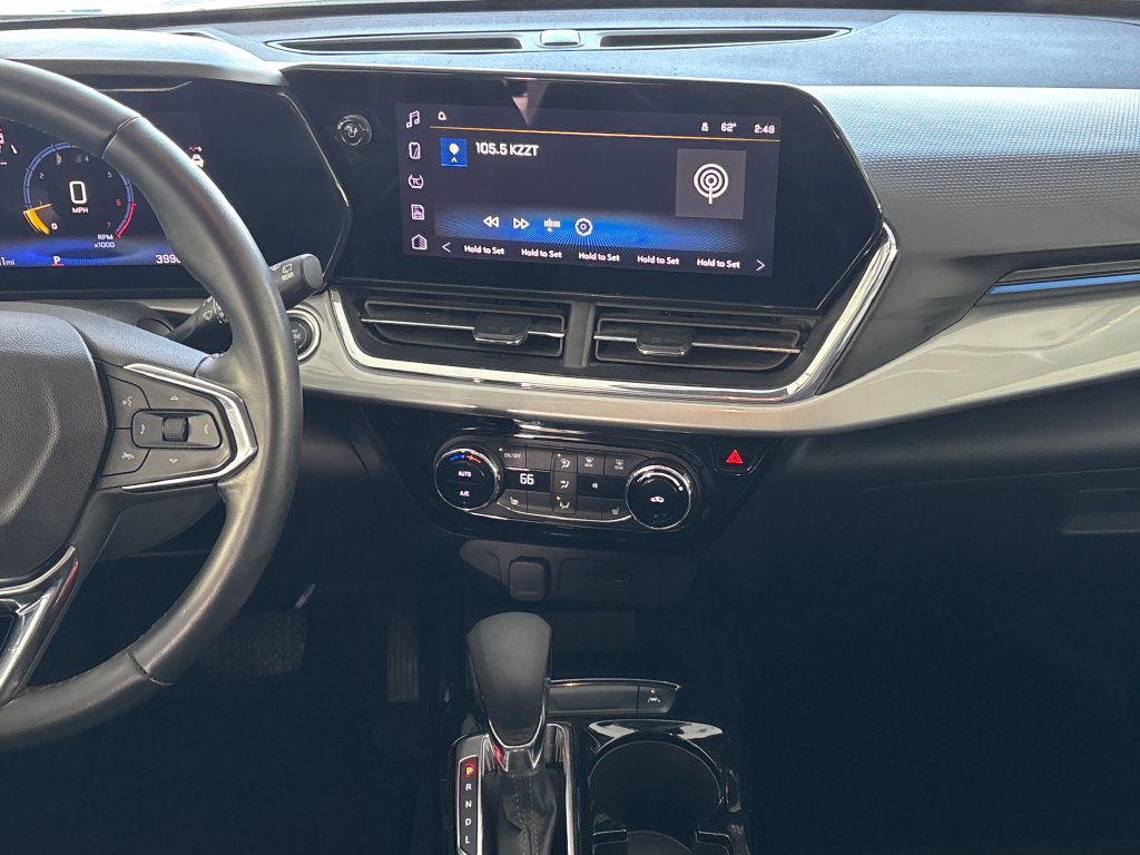 Used 2025 Chevrolet Trax LT w/ Driver Confidence Package FWD image 26