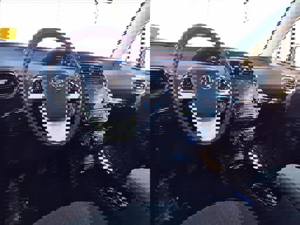 Used 2018 Toyota Prius Prime Plus image 8