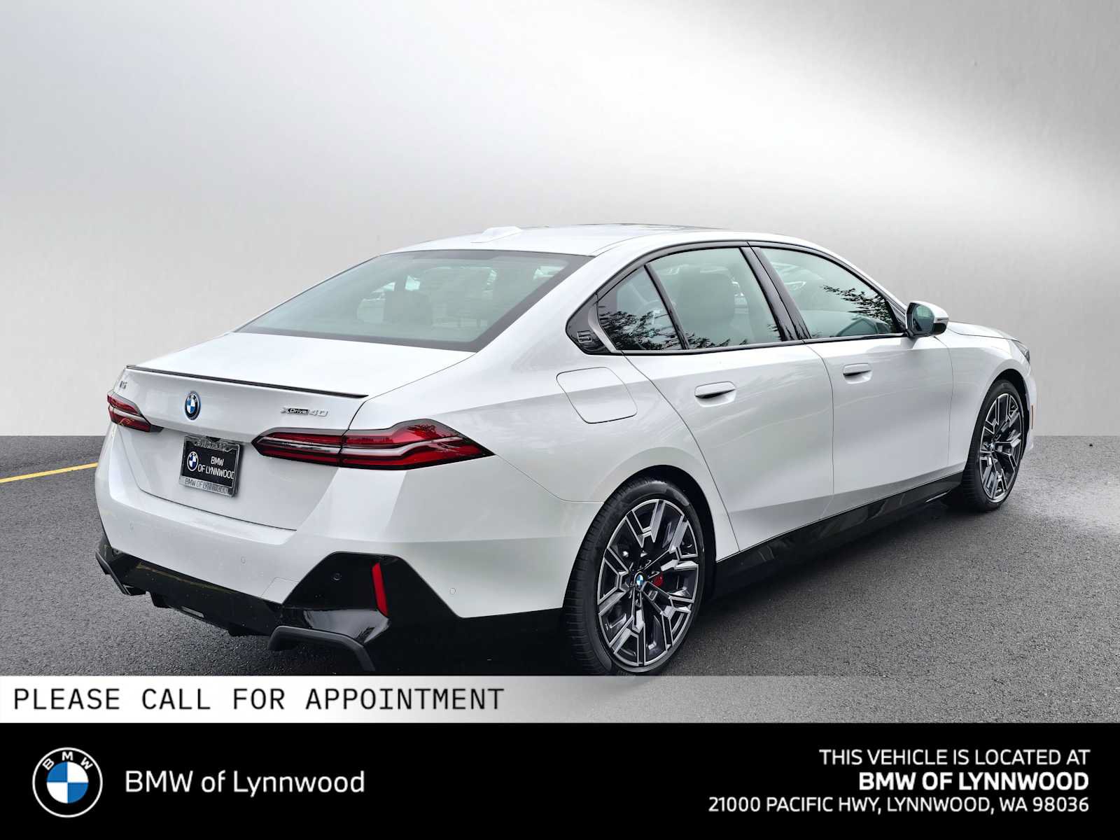New 2026 BMW i5 eDrive40 w/ M Sport Package AWD/4WD image 3
