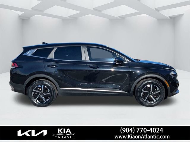 Used 2023 Kia Sportage LX image 2