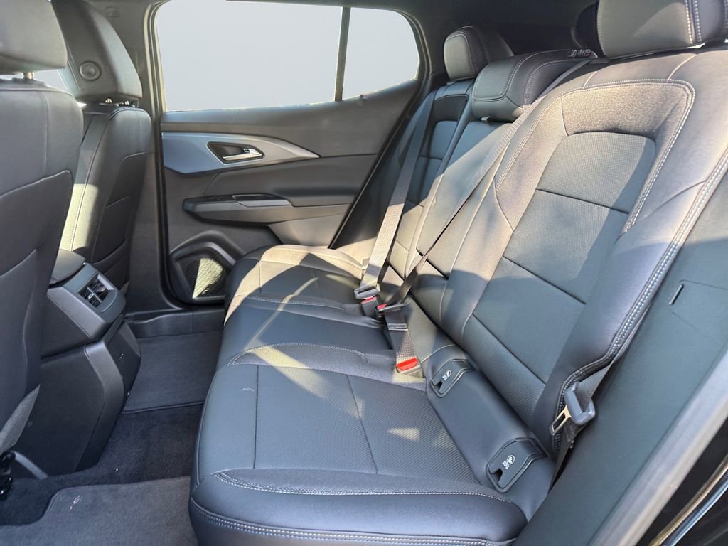 New 2026 Chevrolet Equinox EV LT image 13