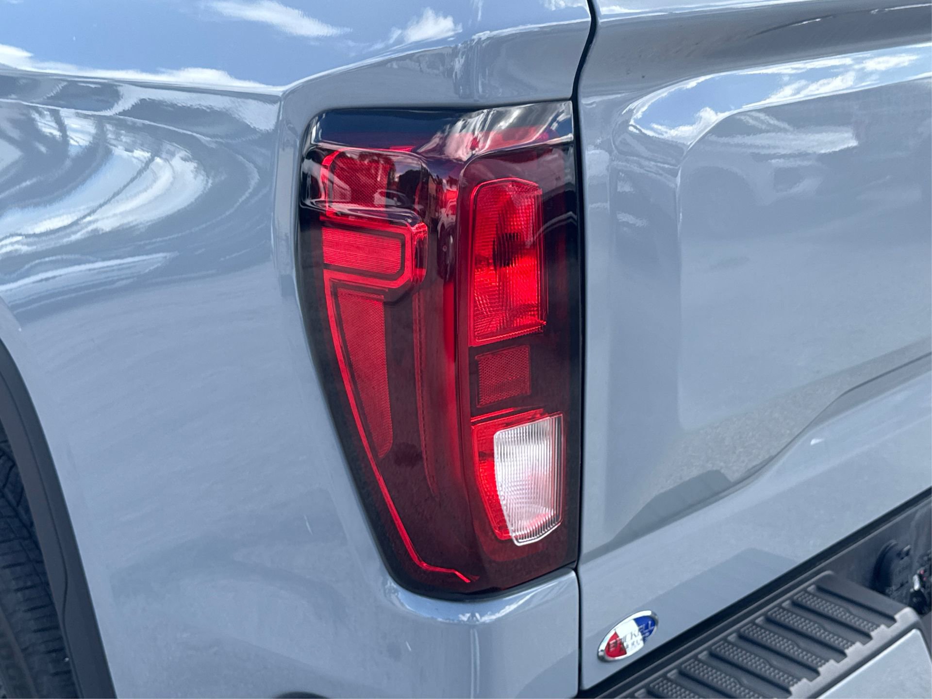 Used 2024 GMC Sierra 1500 Elevation image 17