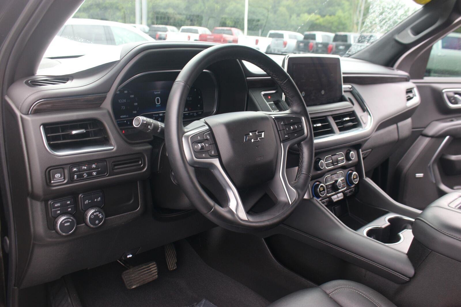 Used 2024 Chevrolet Tahoe Z71 w/ Luxury Package AWD/4WD image 21