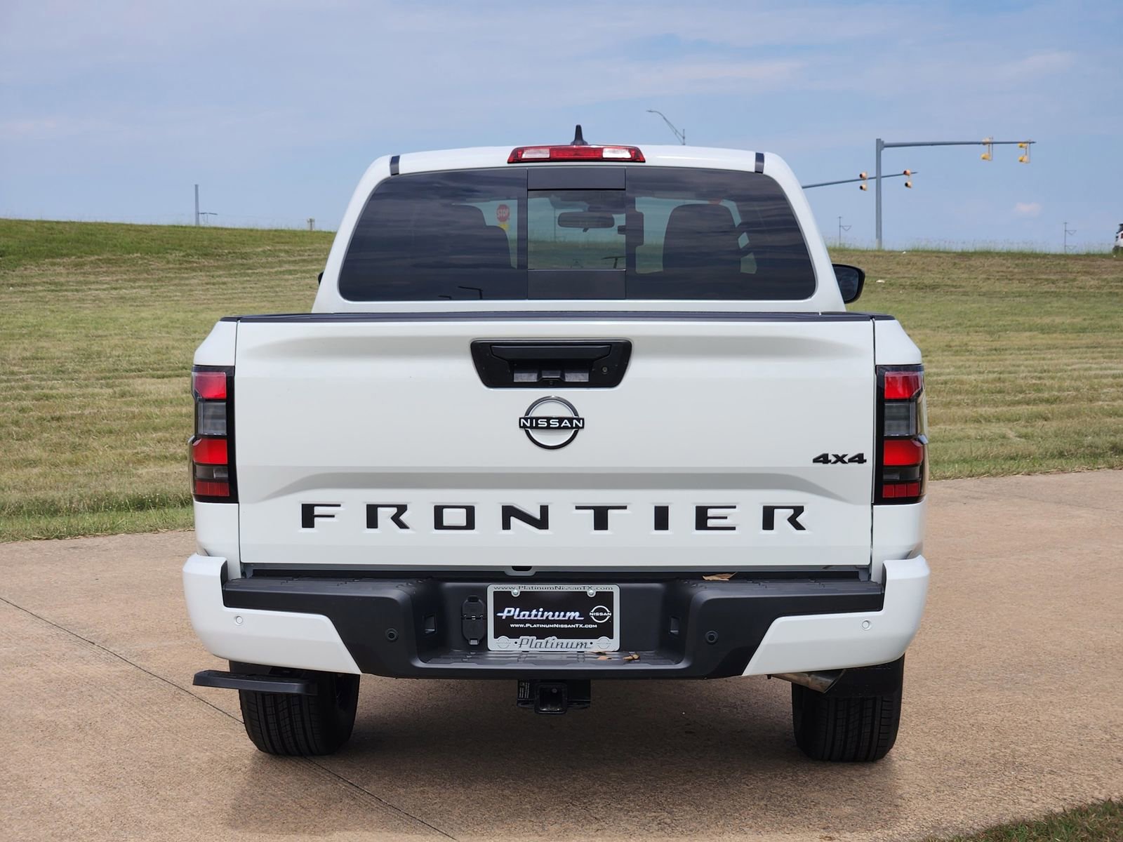New 2026 Nissan Frontier SV image 8