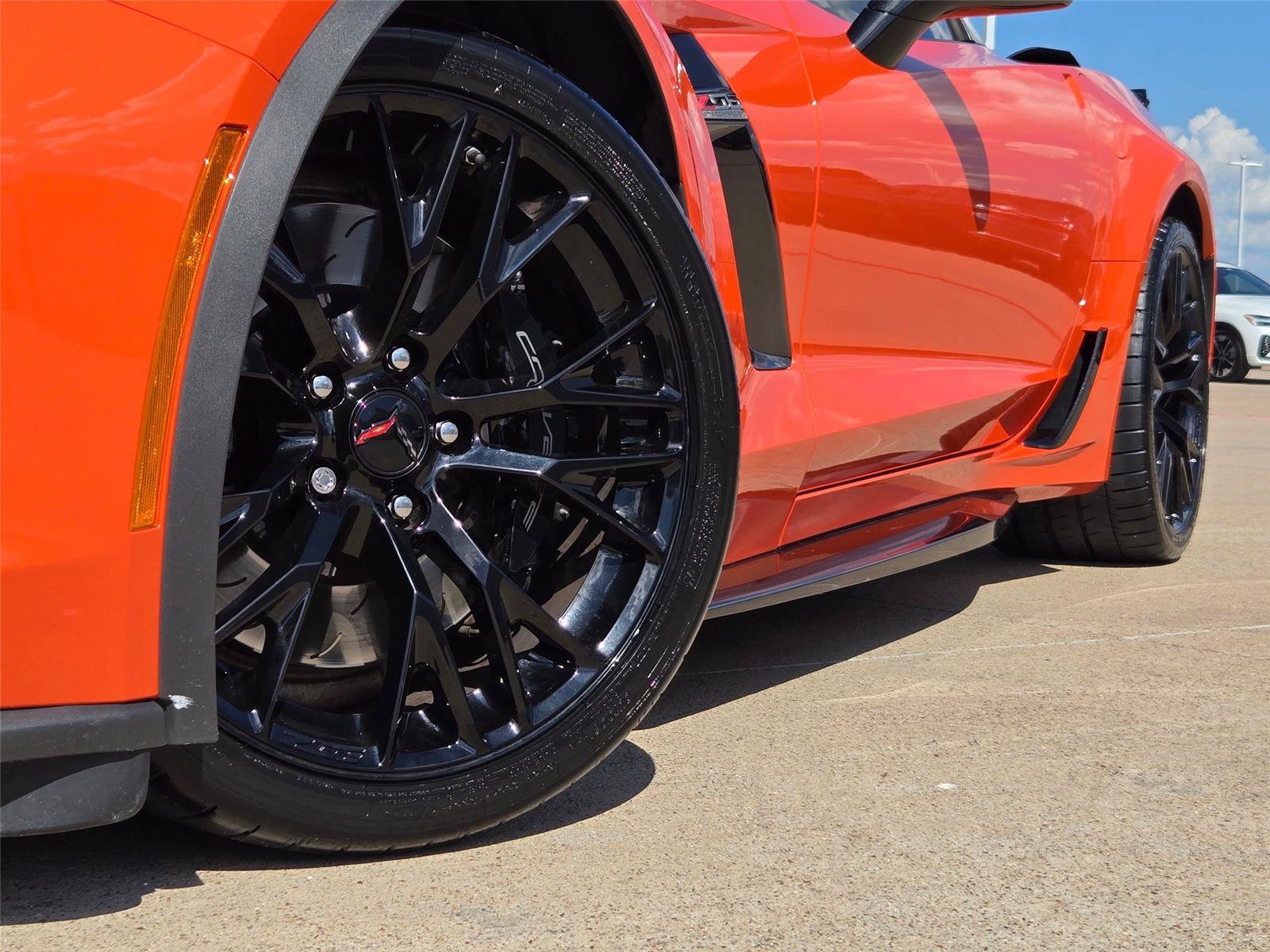 Used 2019 Chevrolet Corvette Z06 w/ Battery Protection Package RWD image 9