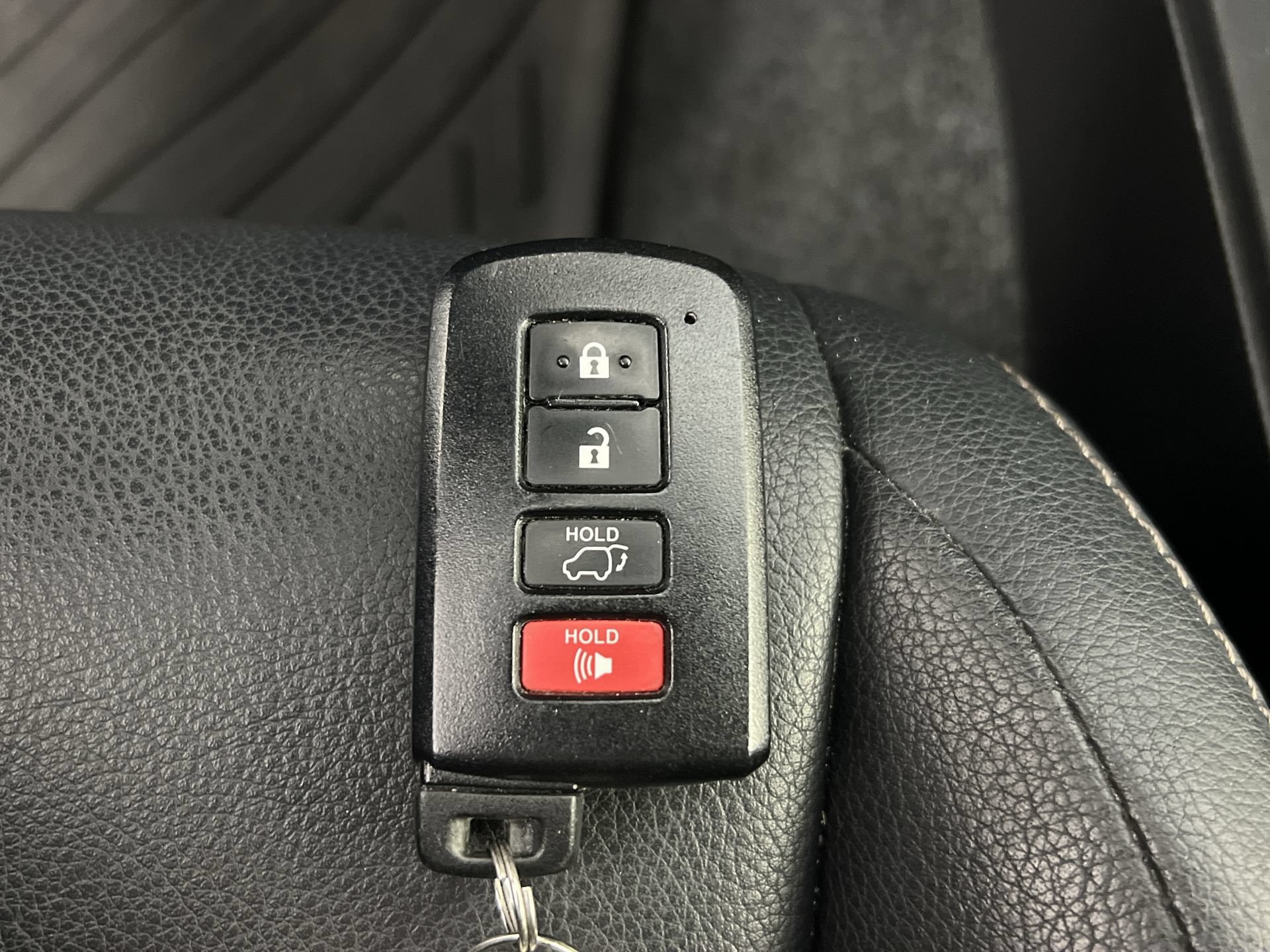 Used 2013 Toyota RAV4 Limited AWD/4WD image 36