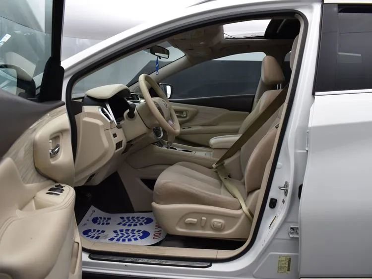 Used 2016 Nissan Murano SV w/ Premium Package image 14