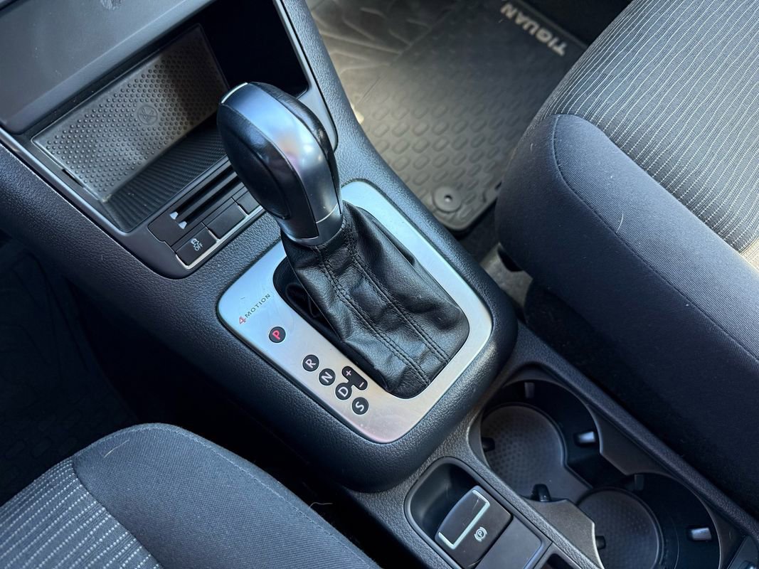Used 2013 Volkswagen Tiguan S image 31