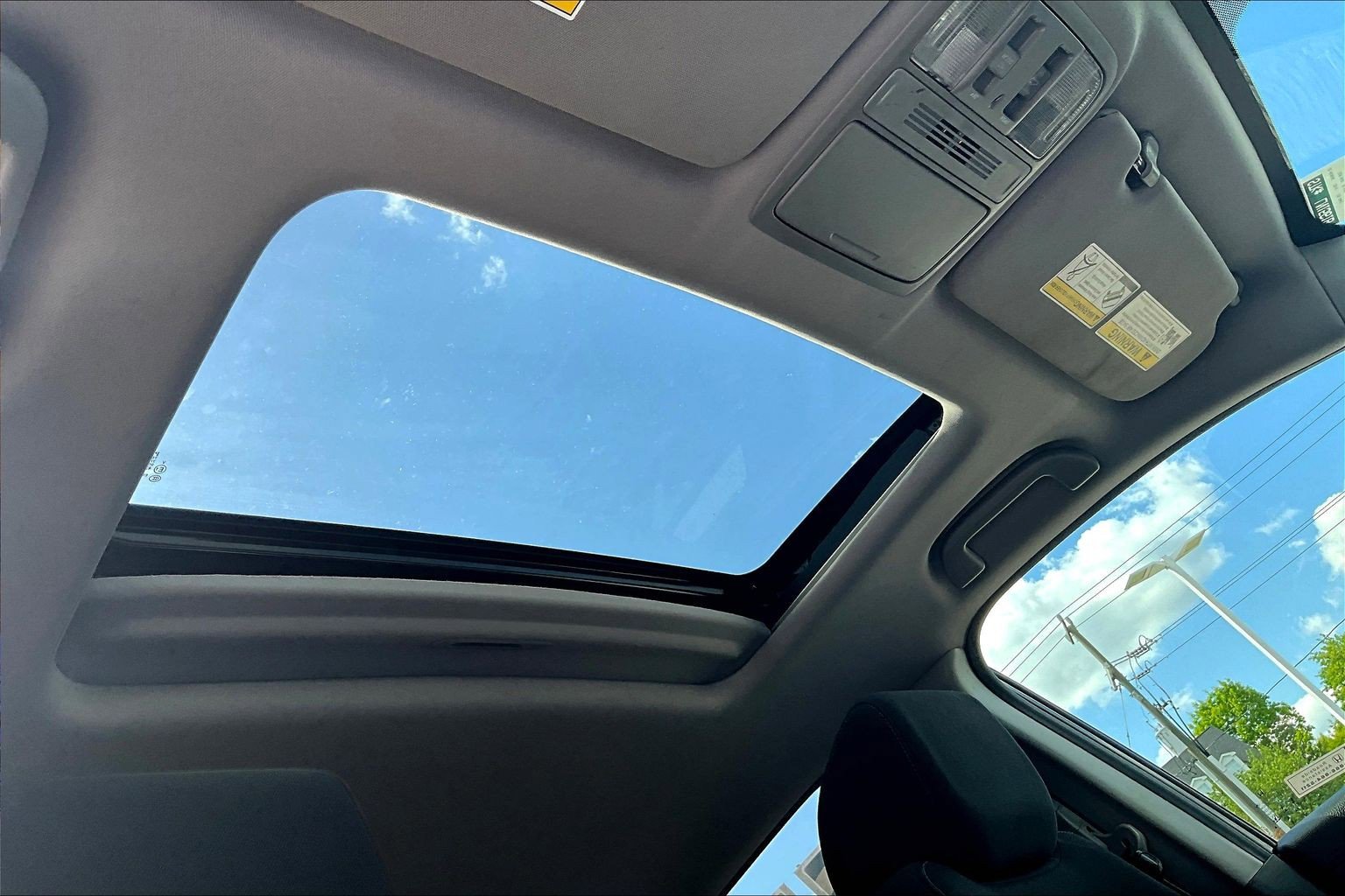 Used 2022 Honda CR-V EX image 17