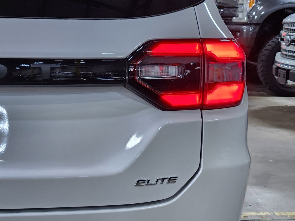Used 2023 Honda Pilot Elite image 22