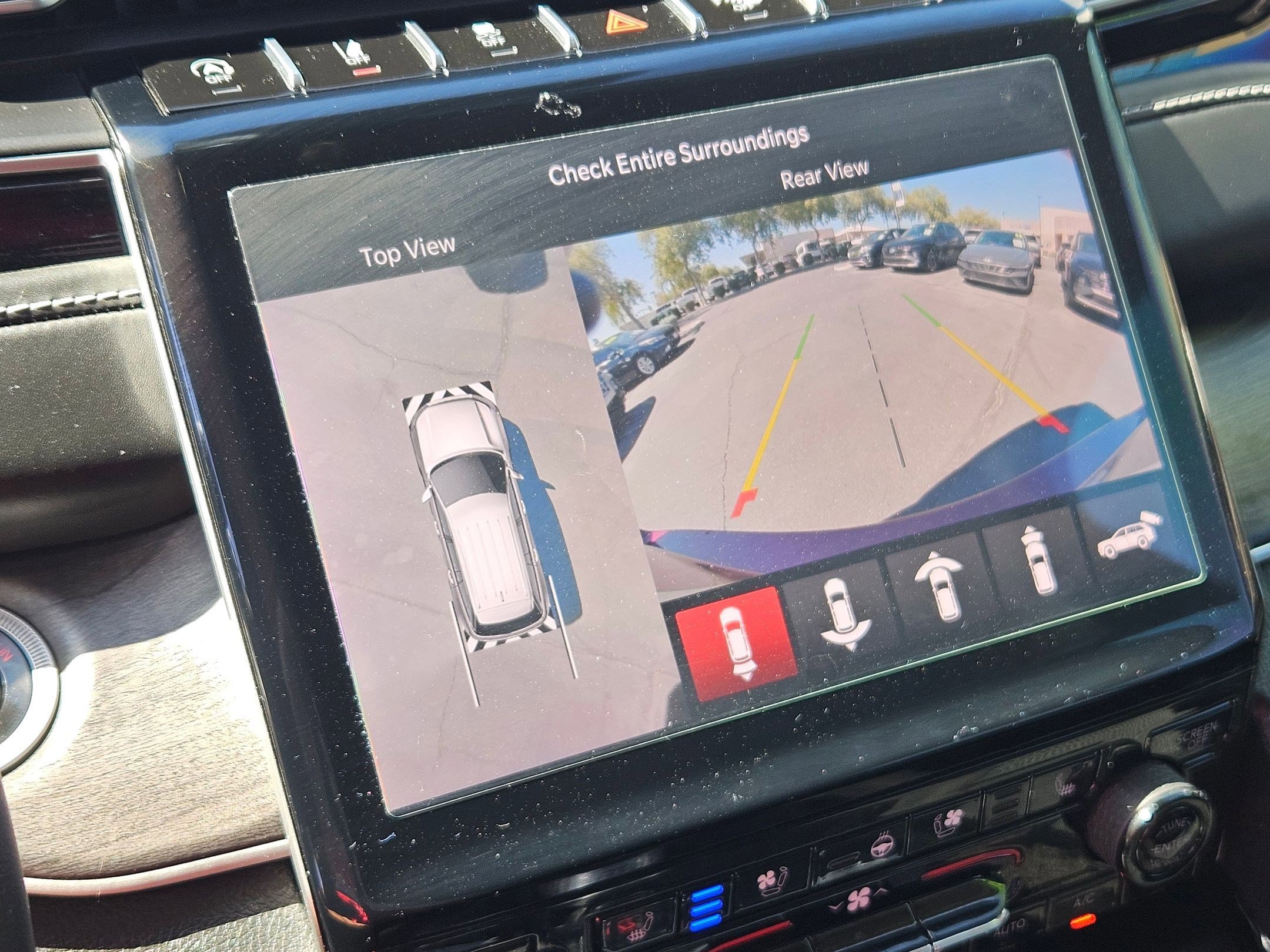 Used 2022 Jeep Grand Cherokee L Limited w/ Luxury Tech Group II image 18