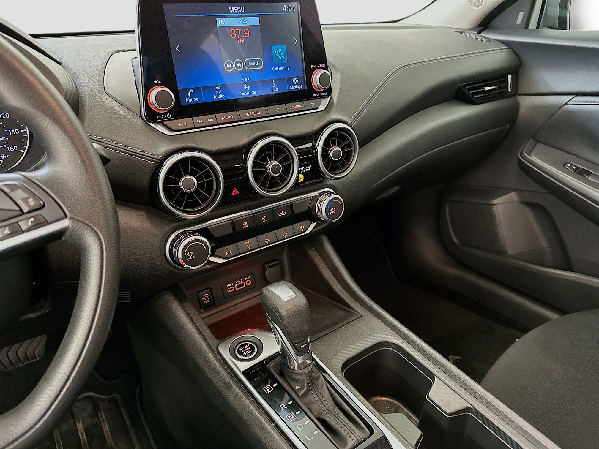 Used 2024 Nissan Sentra SV image 25