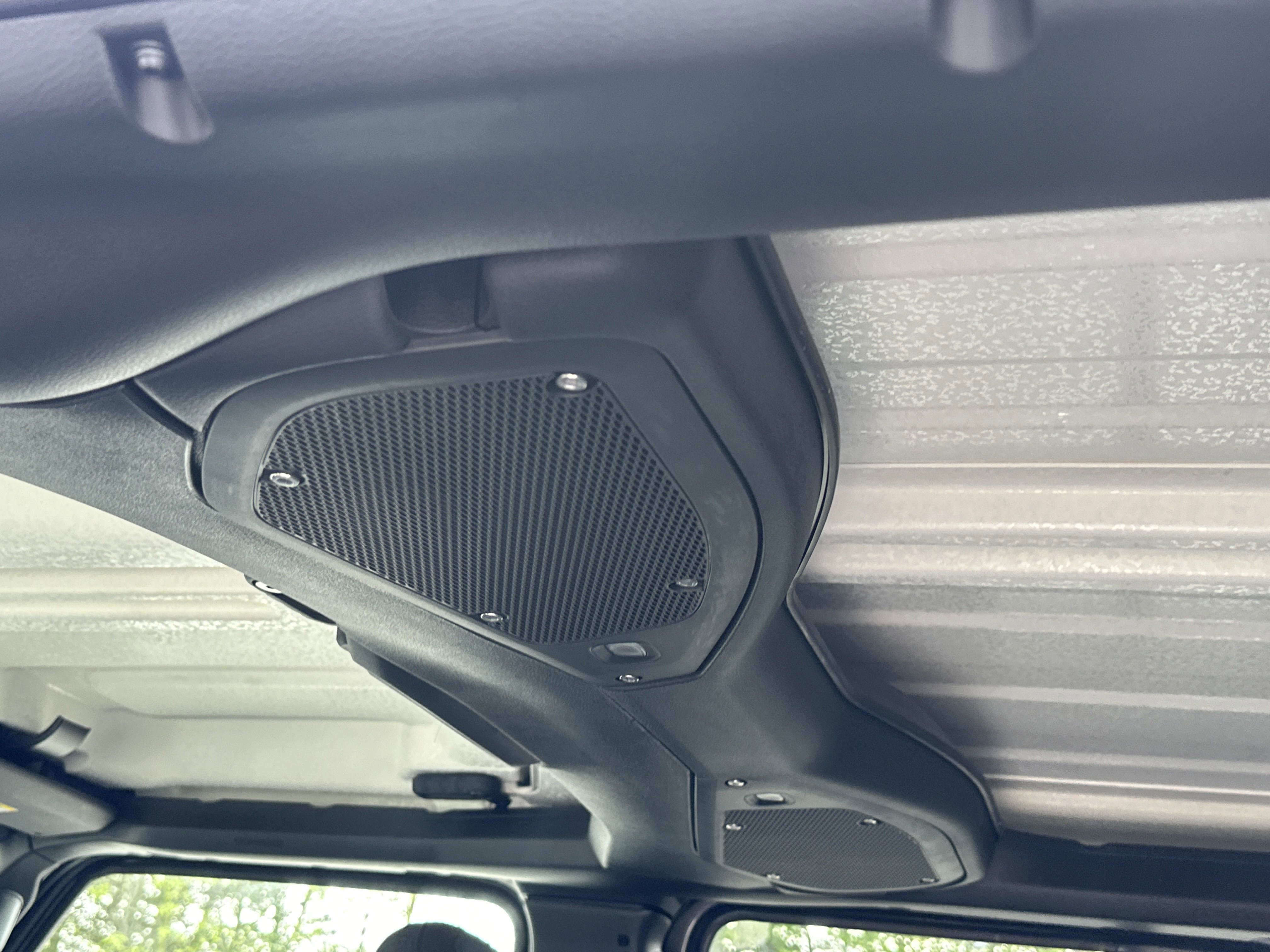 New 2025 Jeep Gladiator Sport image 13