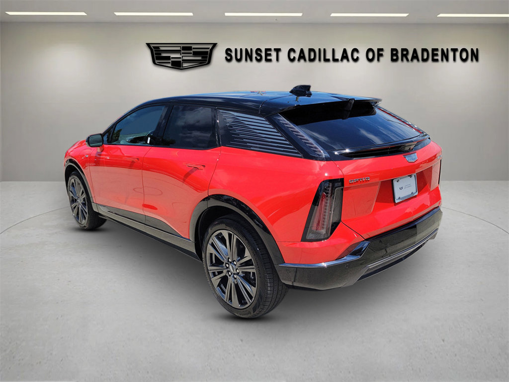 Certified 2025 Cadillac Optiq Sport 2 AWD/4WD image 6