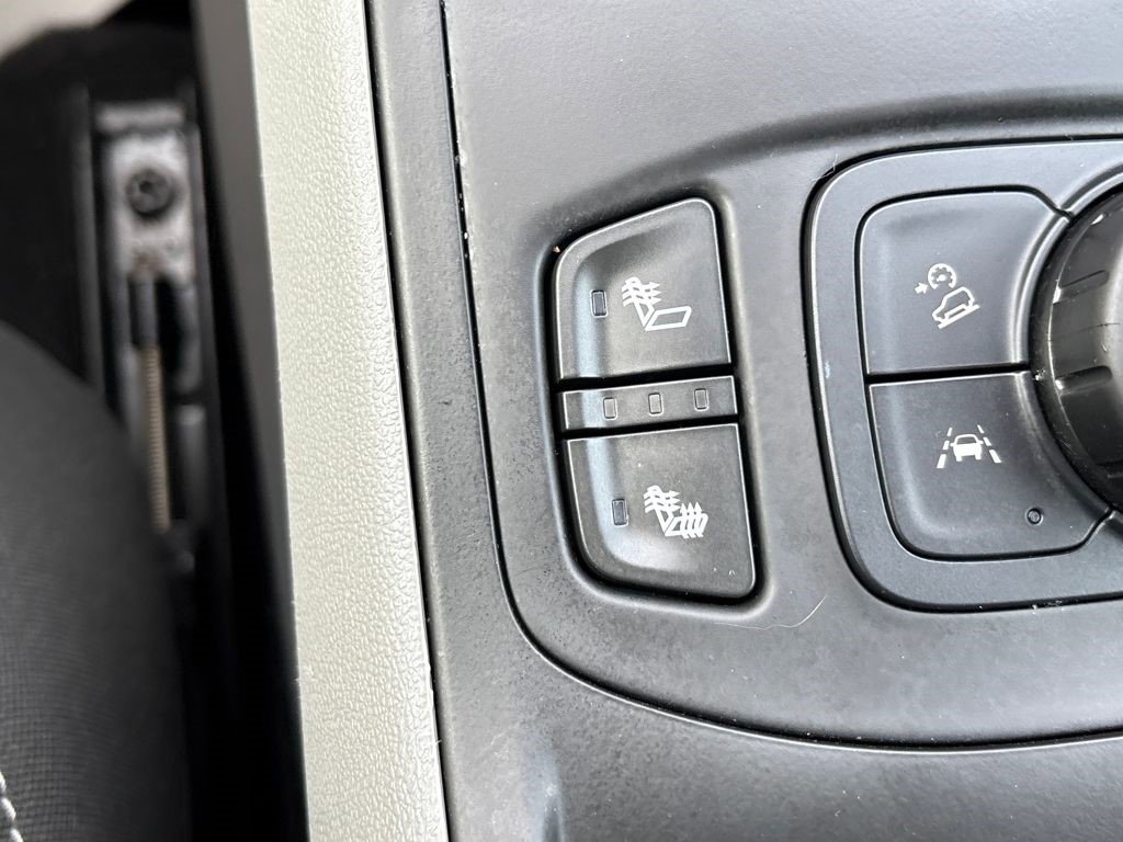 Certified 2024 GMC Terrain SLT w/ Infotainment Package II image 14