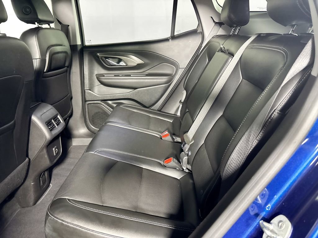 Used 2023 GMC Terrain SLT image 19