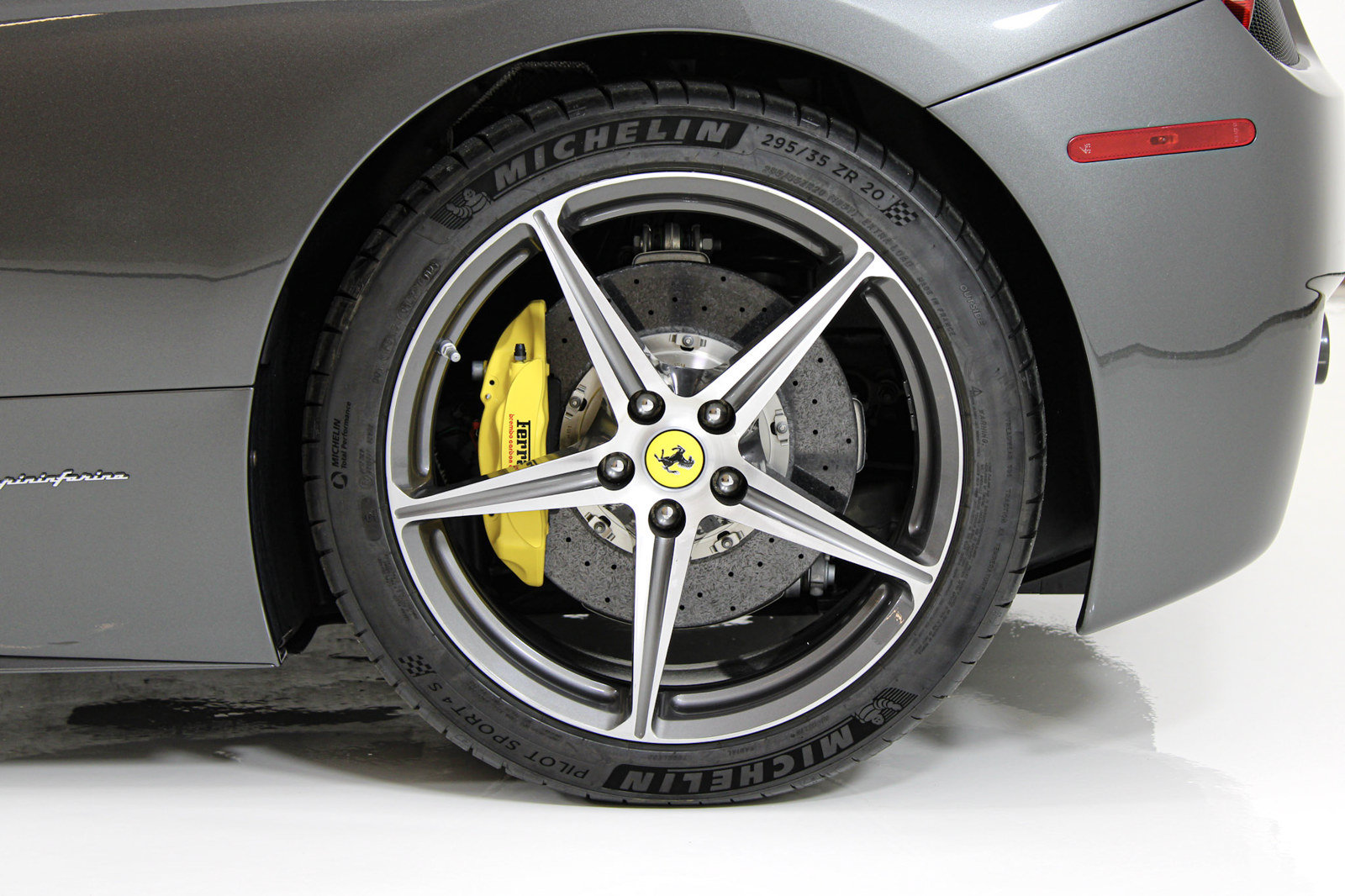 Certified 2013 Ferrari 458 Spider RWD image 23