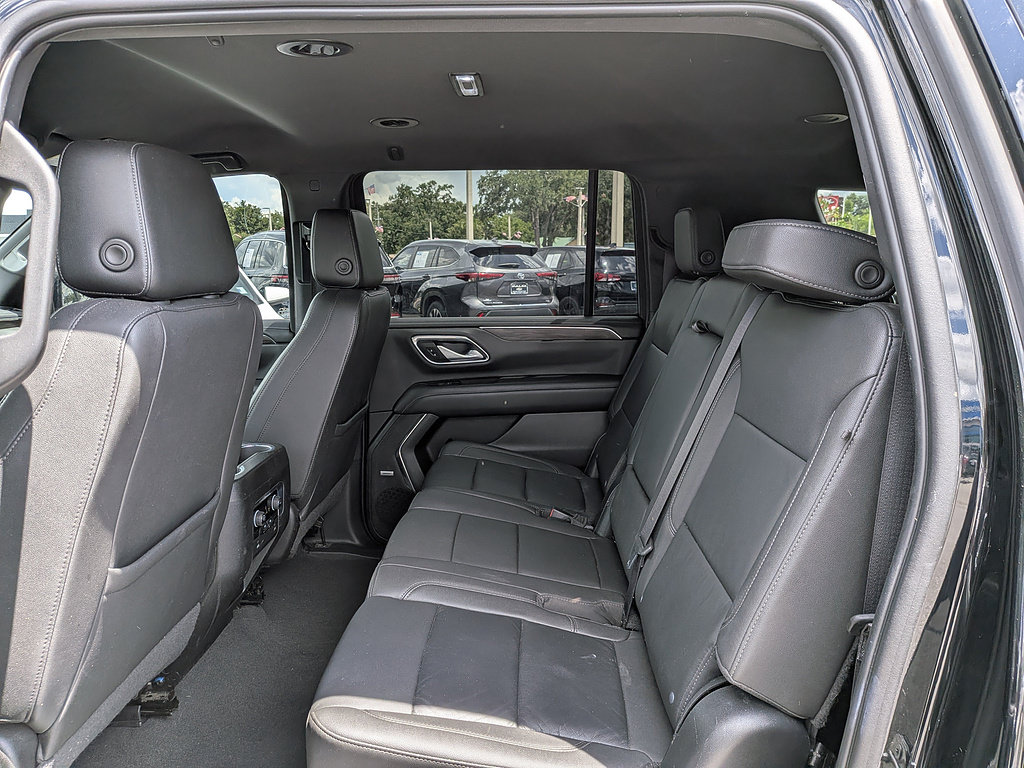 Used 2022 Chevrolet Suburban Z71 AWD/4WD image 13