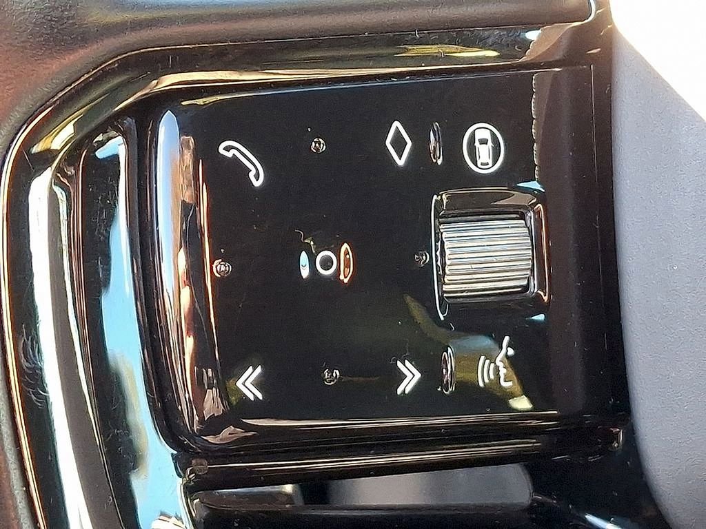 Used 2025 Land Rover Range Rover Velar Dynamic SE image 20