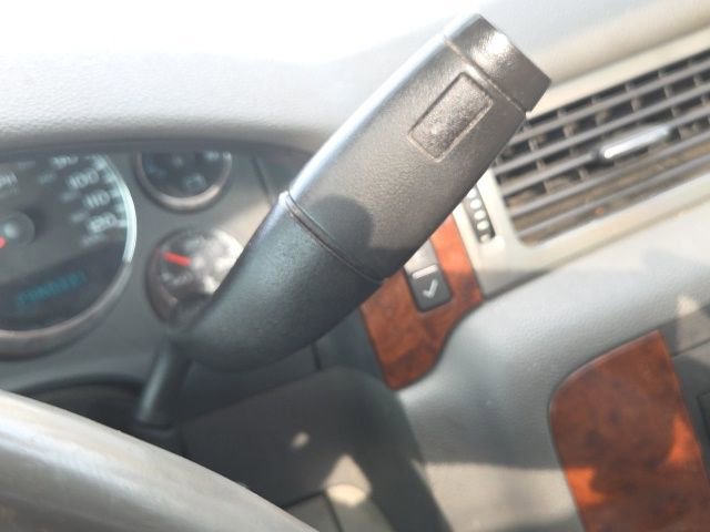 Used 2008 Chevrolet Suburban LT image 42