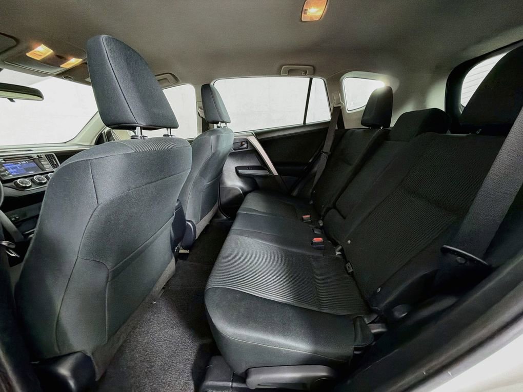Used 2016 Toyota RAV4 LE FWD image 32