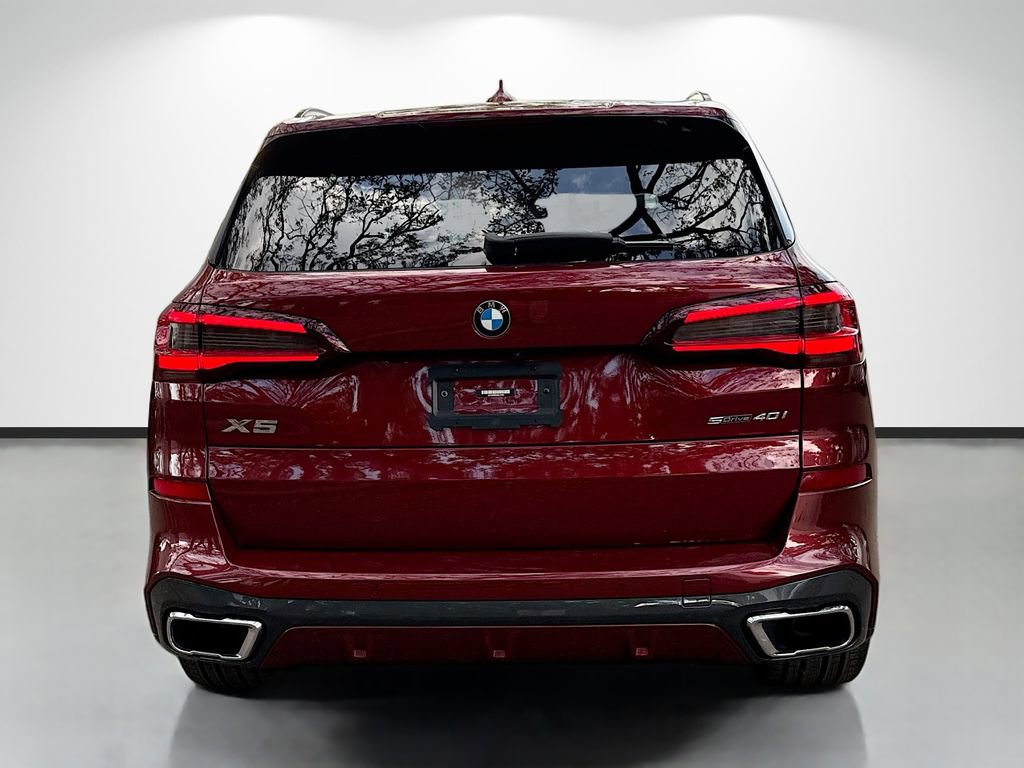 Used 2022 BMW X5 sDrive40i w/ M Sport Package image 4