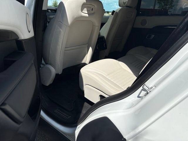 Certified 2025 Land Rover Discovery S AWD/4WD image 13