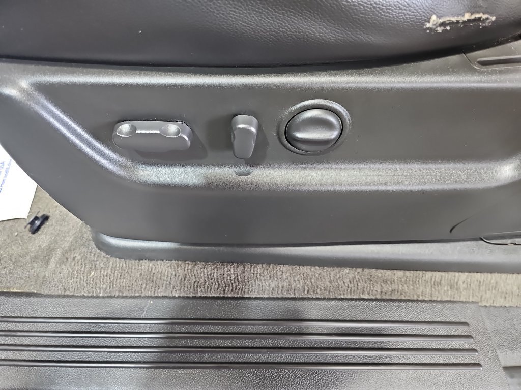 Used 2010 Chevrolet Suburban LT AWD/4WD image 33