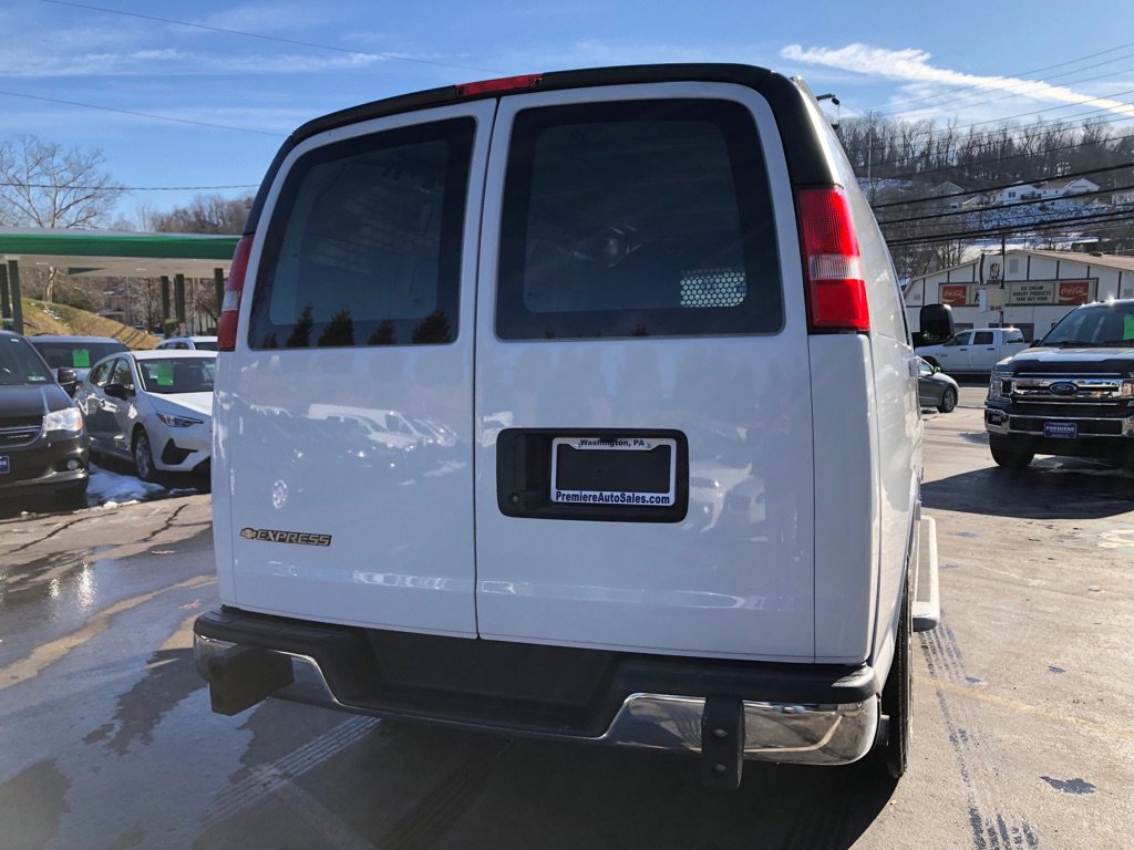 Used 2024 Chevrolet Express 2500 w/ Driver Convenience Package image 4