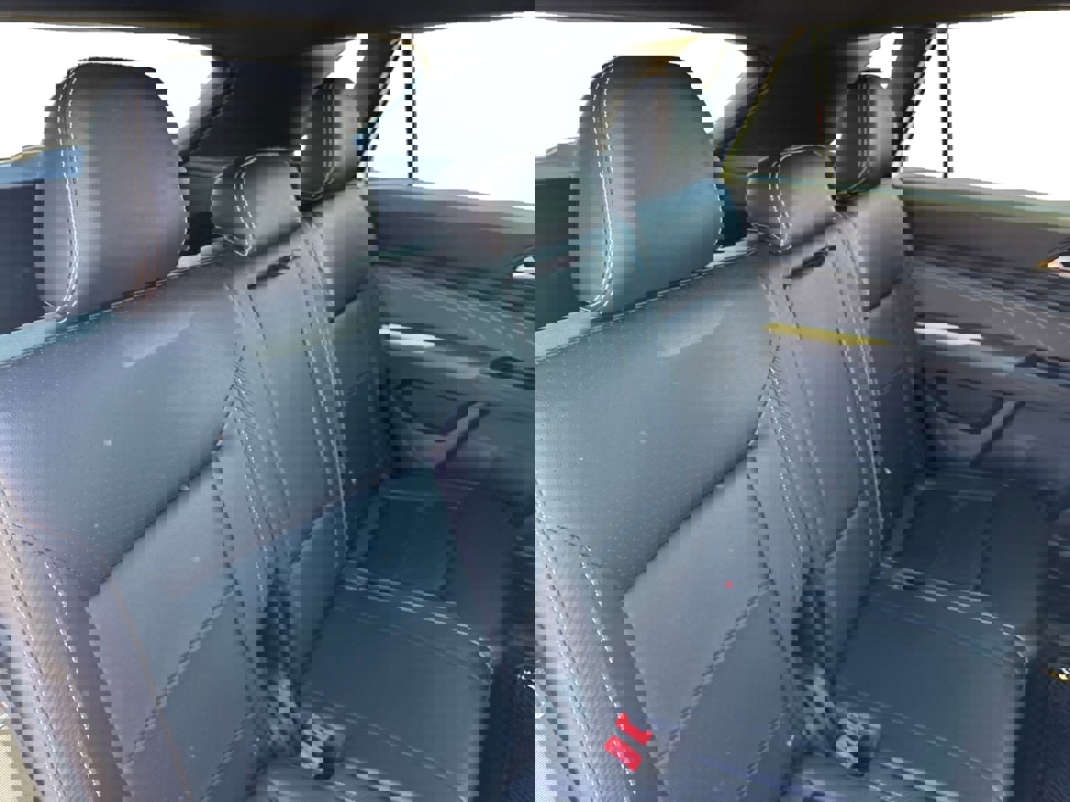 Used 2021 Volkswagen Atlas Cross Sport SE image 18