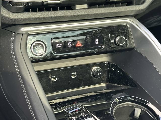 Certified 2025 Audi Q5 Premium w/ Convenience Package AWD/4WD image 31