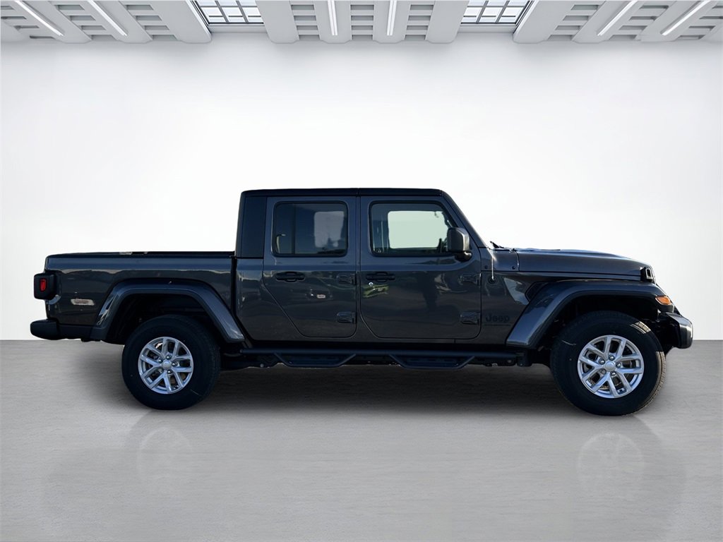 New 2023 Jeep Gladiator Sport image 2