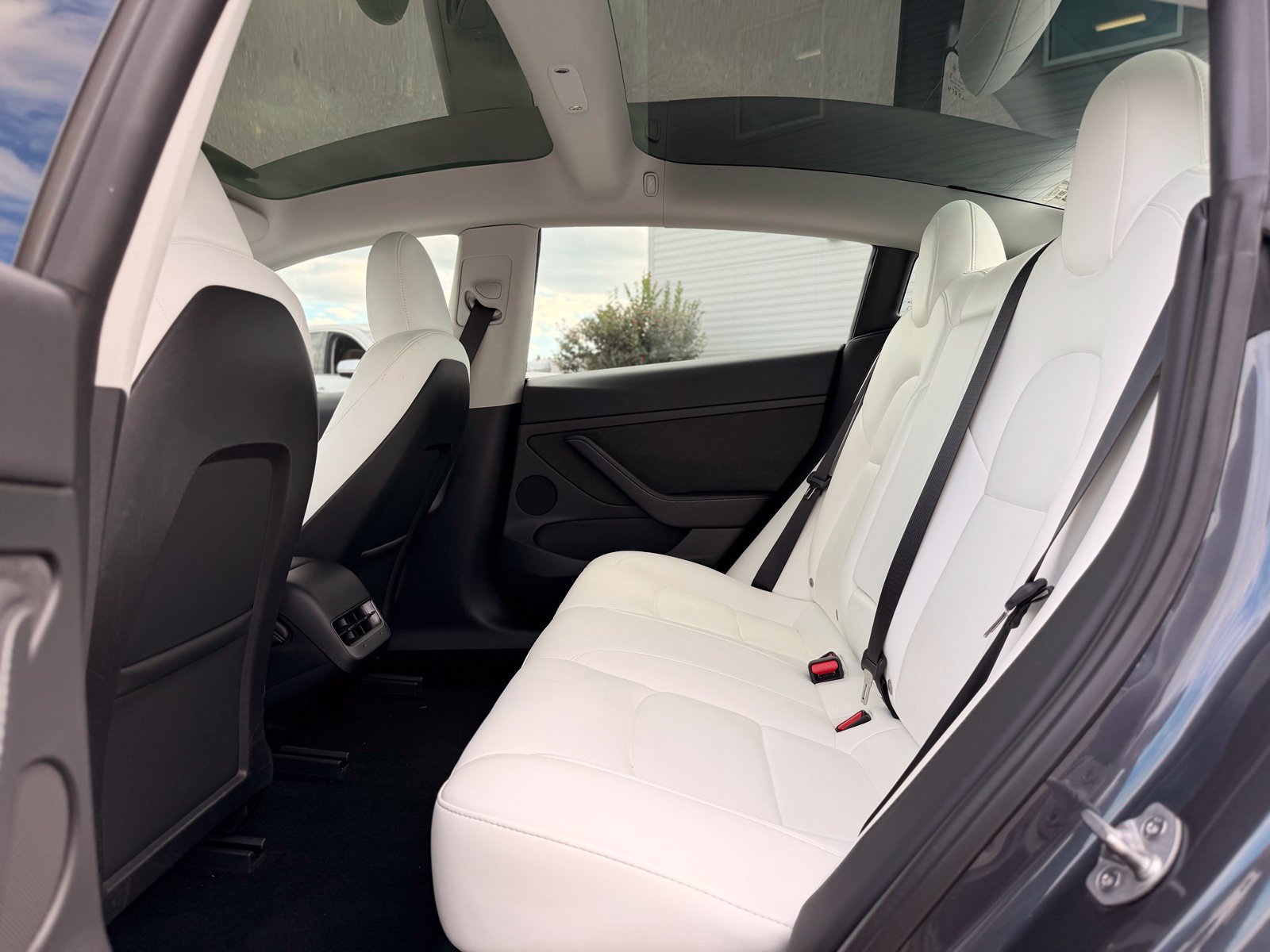 Used 2023 Tesla Model 3 Standard Range RWD image 16