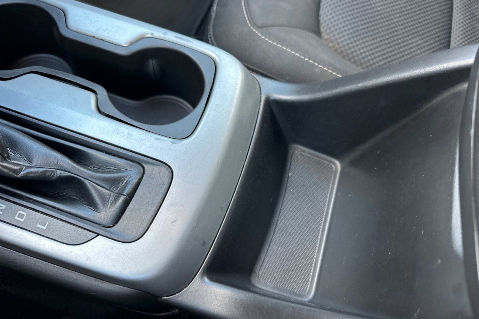 Used 2018 Chevrolet Colorado LT image 32