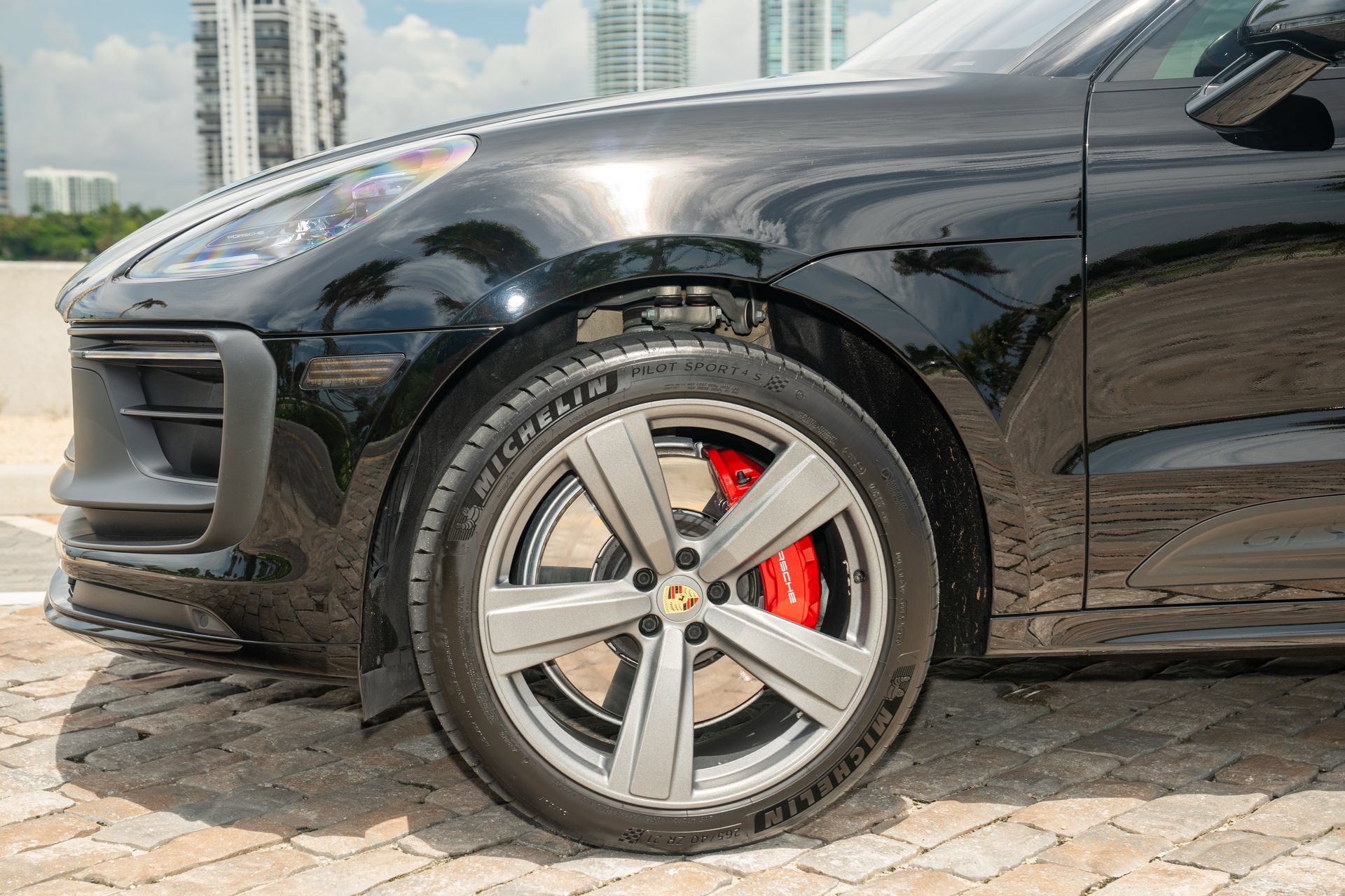 Used 2022 Porsche Macan GTS AWD/4WD image 18