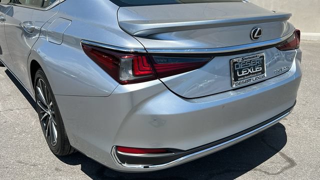 Used 2025 Lexus ES 300h w/ Premium Package FWD image 8