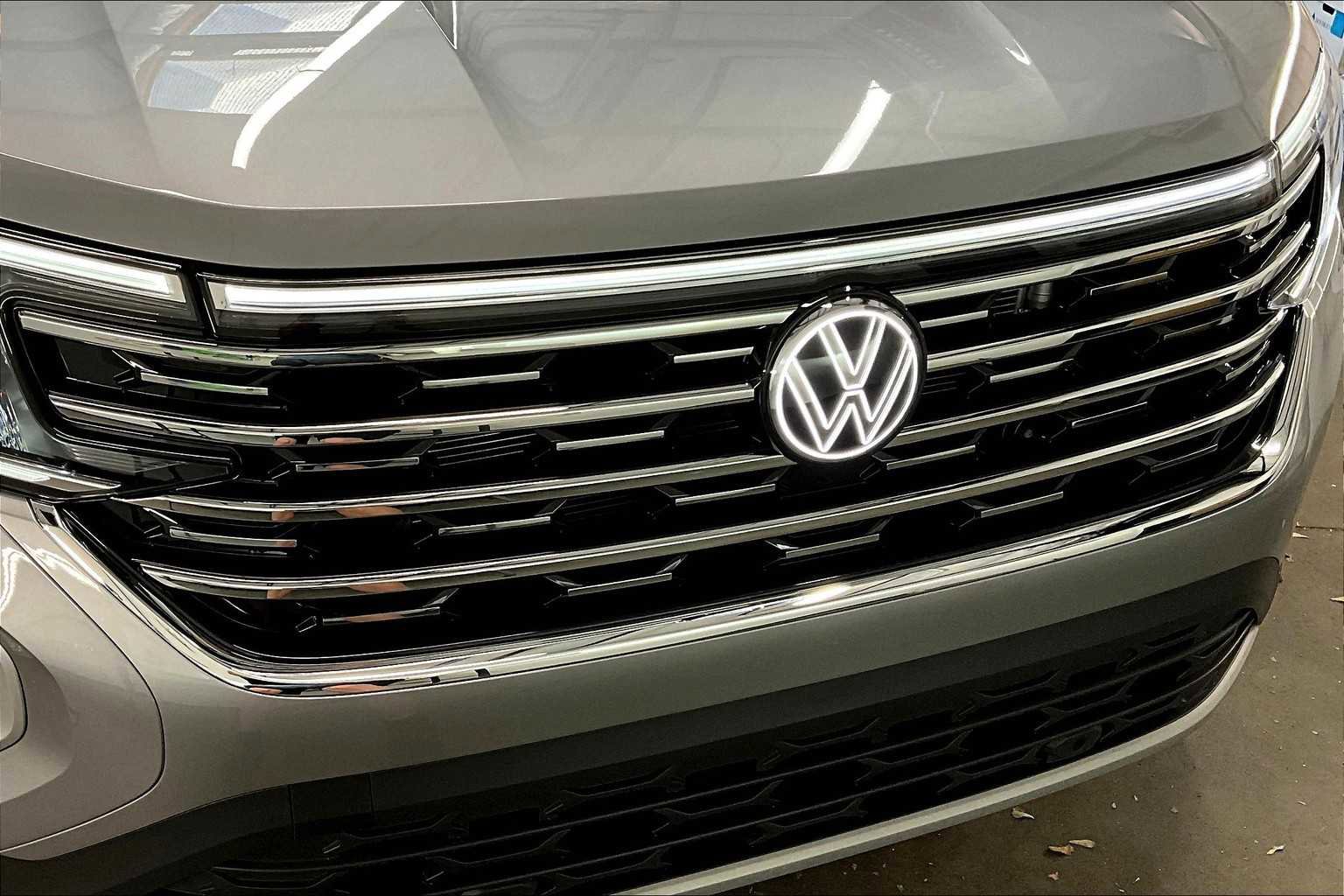 New 2026 Volkswagen Atlas SEL image 33