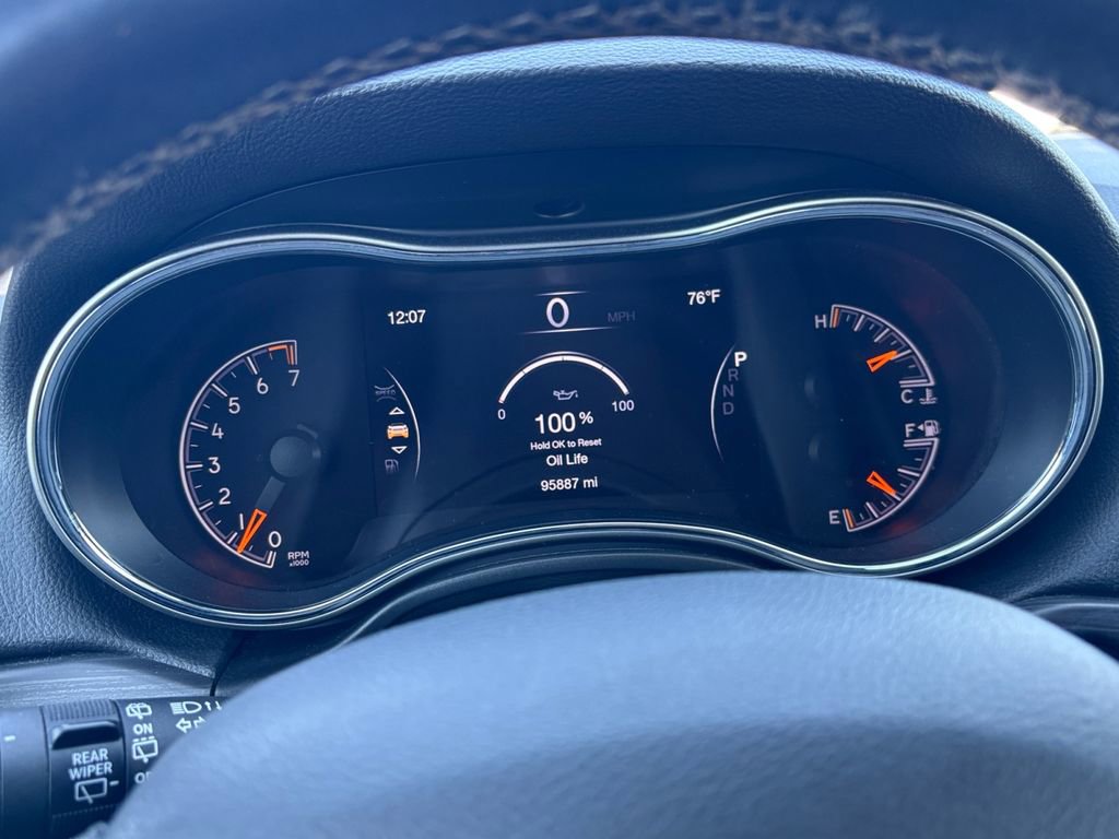 Used 2021 Jeep Grand Cherokee Laredo X image 16