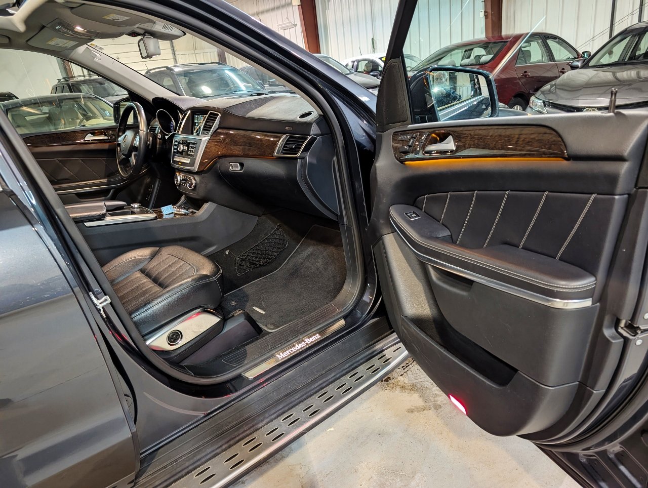 Used 2013 Mercedes-Benz GL 450 4MATIC image 31