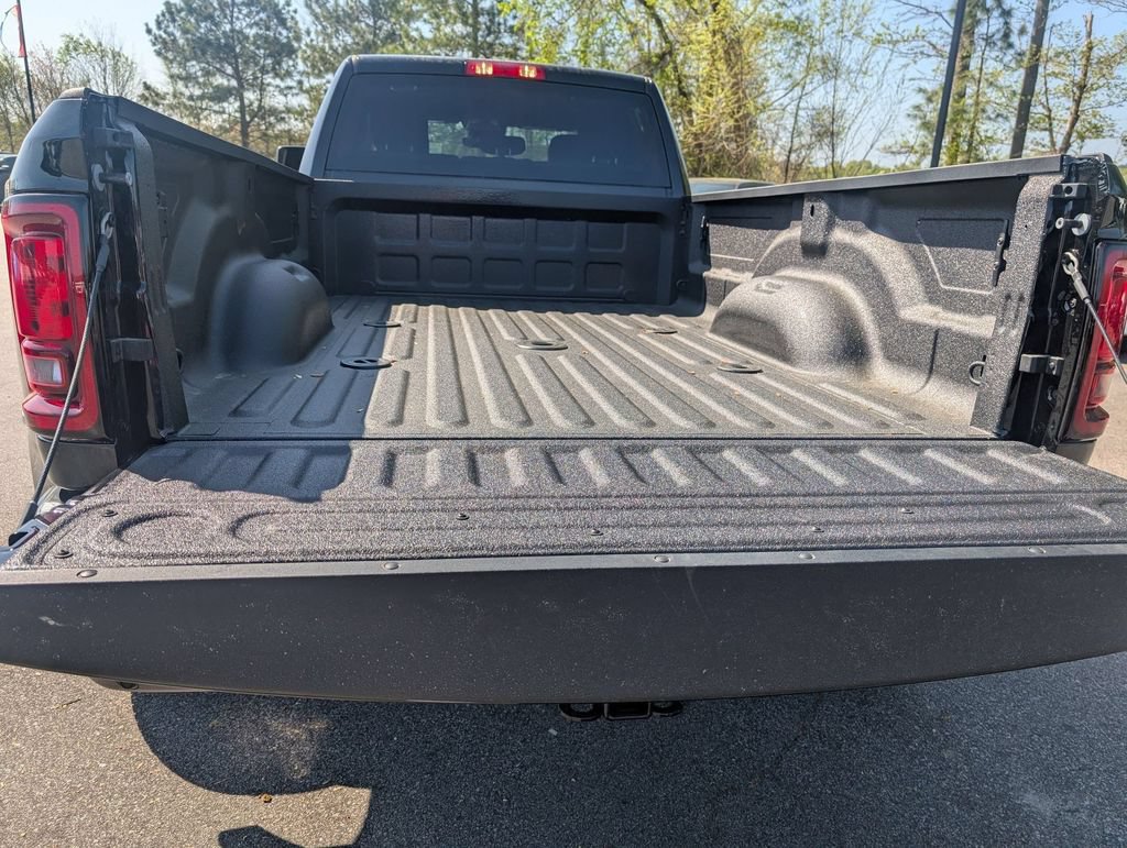 New 2026 RAM 3500 Big Horn AWD/4WD image 25