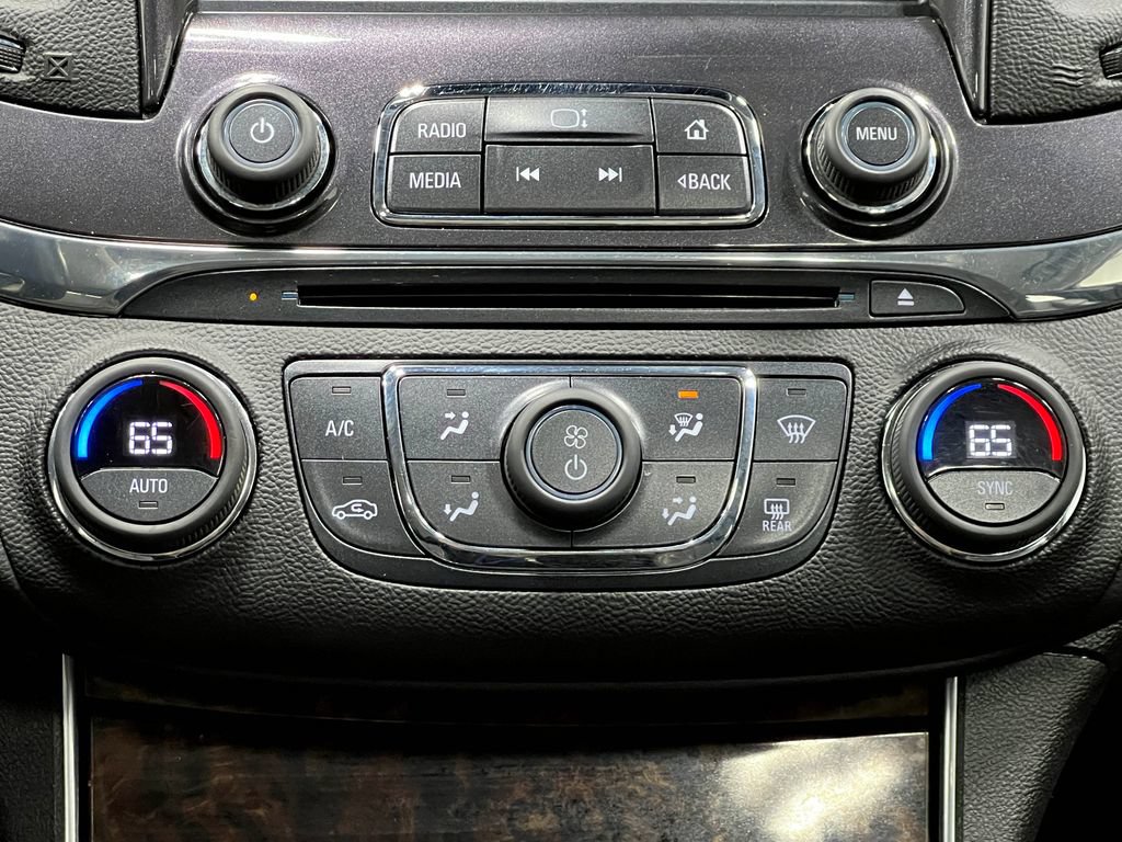 Used 2015 Chevrolet Impala LTZ FWD image 26